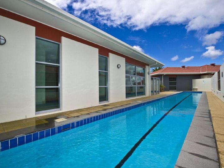 516 Pacific Blue 265 Sandy Point Road with private plunge pool air conditioning and WIFI Aparthotel, Salamander Bay - imaginea 16