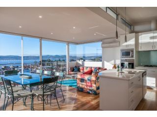 567 Sandy Bay Villa, Hobart - 3