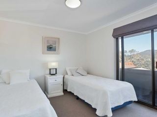 6 'Skyline' 12 Thurlow Avenue - foxtel & aircon Apartment, Nelson Bay - 3