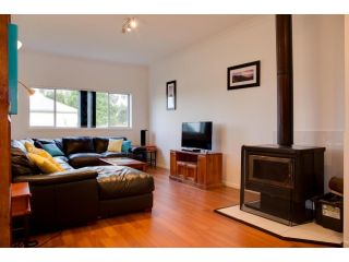 Sapphire Cottage Guest house, Glen Innes - 1