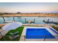 7 Kestrel Place - PRIVATE JETTY & POOL Guest house, Exmouth - thumb 1