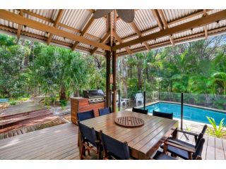 7 Naiad Court - Rainbow Shores, Perfect Beach House, Swimming Pool and Walk To Beach, Aircon, Wi-Fi Guest house, Rainbow Beach - 4