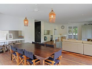 Byron Bay Accom 77 Butler Street, Byron Bay - Lantana Beach House Apartment, Byron Bay - 2