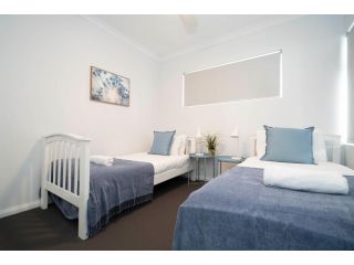 7th Heaven in Cloverdale/Belmont - sleeps 4 - parking Apartment, Perth - 4