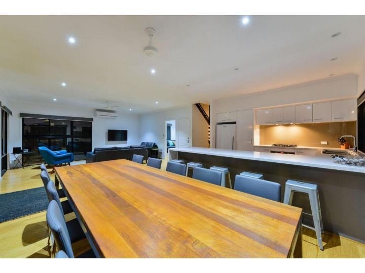 8 Kestrel Place - PRIVATE JETTY & POOL Guest house, Exmouth - imaginea 6