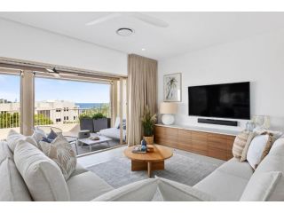 8 Nereus 5 Henderson Street Stunning and Sophisticated Top Floor Apartment Apartment, Sunshine Beach - 4