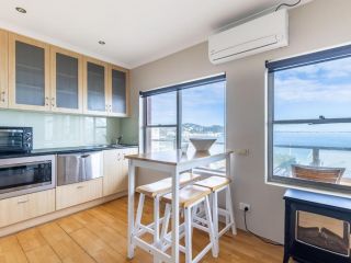 9 'Blue Vista', 13 Victoria Parade - Studio with stunning views Apartment, Nelson Bay - 1