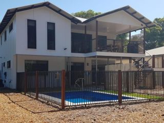 9 Ibis Court - pool, beach, volleyball, air conditioning Guest house, Rainbow Beach - 2