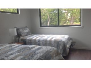 9 Ibis Court - pool, beach, volleyball, air conditioning Guest house, Rainbow Beach - 5