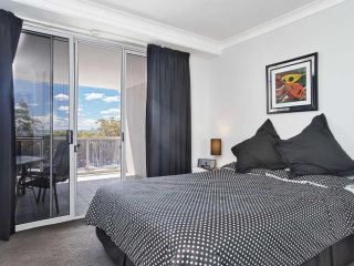 9 'Nelson Towers' 71a Victoria Parade - unit in the heart of Nelson Bay with water views Apartment, Nelson Bay - 4