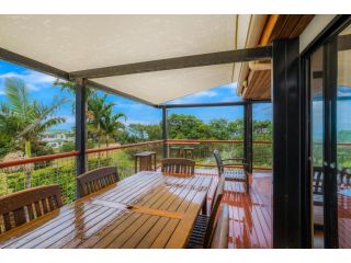 90 Cooloola Drive - Rainbow Beach, Luxury Beach House, Ocean Views Guest house, Rainbow Beach - 5