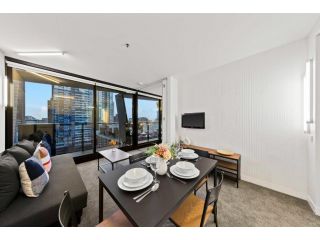 A 2BR Apt Near Melbourne Central with FREE Parking & CIty Views Apartment, Melbourne - 4