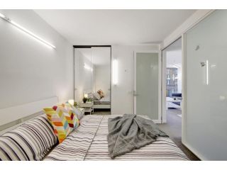 A 2BR Apt Next to Melbourne Central FREE Parking Apartment, Melbourne - 3