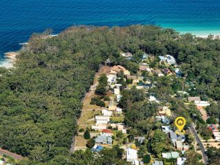 A 7 minute stroll to Greenfield Beach and White Sands Walk Guest house, Vincentia - 4