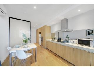 A Comfy 2BR Apt Next To Southern Cross City Views Apartment, Melbourne - 4