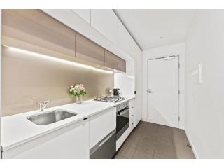 A Cozy 2BR Apt Next to Queen Victoria Market & Melbourne Central with City Views Apartment, Melbourne - 5