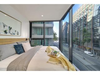 A Cozy & Stylish 2BR Apt Near Crown and Southern Cross Apartment, Melbourne - 1