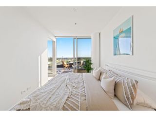 A Lux 3BR Apt Albert Park Lake View FREE Parking Apartment, Melbourne - 1