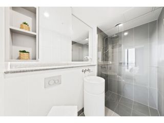 A Lux 3BR Apt with City Views Next to Melbourne Central Apartment, Melbourne - 3