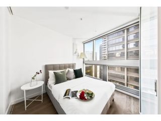 A Modern & Cozy 2BR Apt Near Southern Cross Apartment, Melbourne - 2