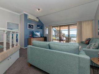 A Yachtsmans Rest Unit 3 37 Victoria Parade Apartment, Nelson Bay - 5