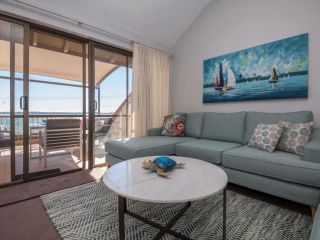 A Yachtsmans Rest Unit 3 37 Victoria Parade Apartment, Nelson Bay - 4