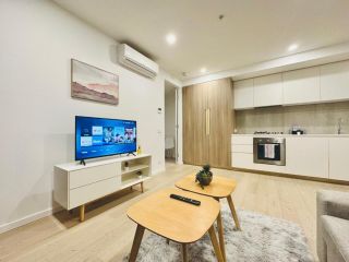 A4306 Inner city 1BR1BA apt with night view wifi Apartment, Melbourne - 4