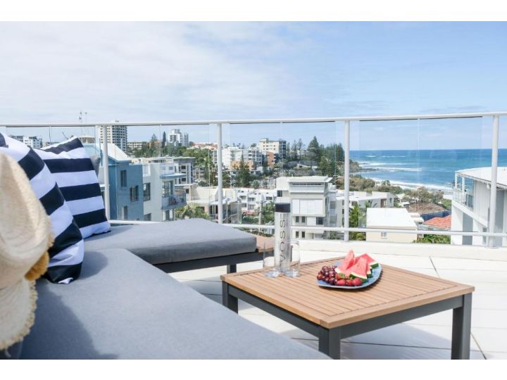 Absolute Hamptons Style Luxury Two Story Penthouse at Kings Beach - Private Rooftop Terrace Apartment, Caloundra - imaginea 2