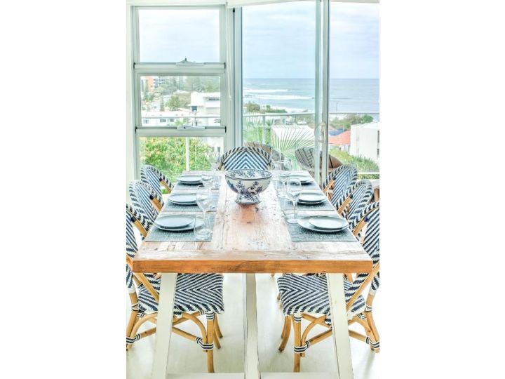 Absolute Hamptons Style Luxury Two Story Penthouse at Kings Beach - Private Rooftop Terrace Apartment, Caloundra - imaginea 7