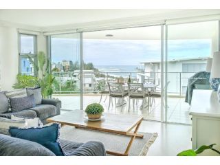 Absolute Hamptons Style Luxury Two Story Penthouse at Kings Beach - Private Rooftop Terrace Apartment, Caloundra - 4