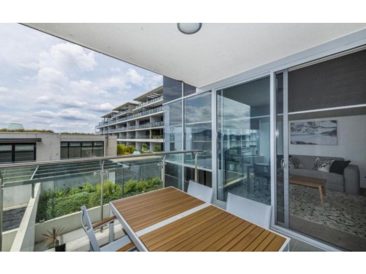 Accommodate Canberra - Lakefront Apartment, Kingston - imaginea 7