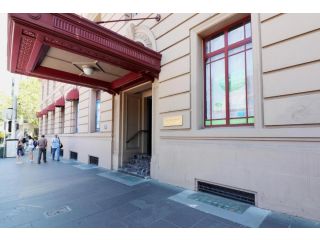 Alcaston House - Parliament House 300m, WiFi, Netflix Apartment, Melbourne - 5