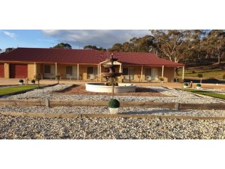 Alma Retreat, King bed, Family, Pet Friendly Guest house, Victoria - 2