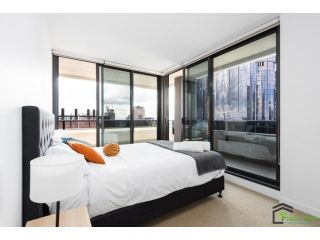 Pleasant Terrace 3BR 2BA WIFI City view Apartment, Melbourne - 3