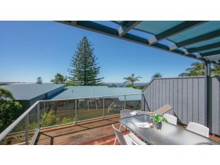 Angourie Blue 3 - Great Views - close to surfing beaches Guest house, Yamba - 2