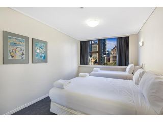 Apartment at College St Apartment, Sydney - 4