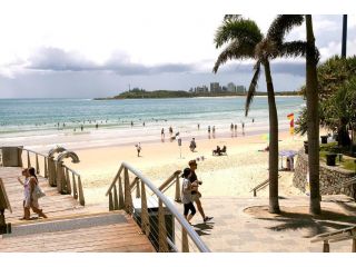 Beachside 2 - 3 Bedroom Budget Apartment only one block from Mooloolaba Beach! Apartment, Mooloolaba - 1