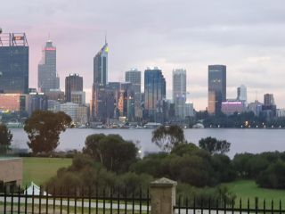 Apartment with a View Apartment, Perth - 3