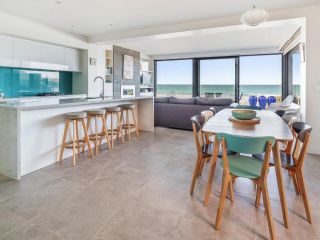 Aqua Mist Seascape Apartment, Port Fairy - 5