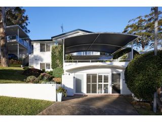 Arabella - stunning coastal family holiday home Guest house, Nelson Bay - 2