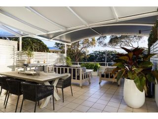 Arabella - stunning coastal family holiday home Guest house, Nelson Bay - 1