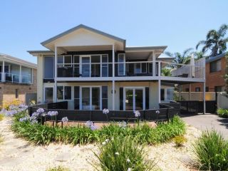 Arcadia Jervis Bay Rentals Guest house, Vincentia - 1