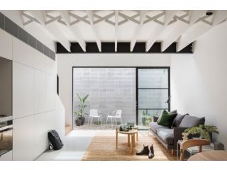 Architectural Design Award winning city House Apartment, Sydney - 2