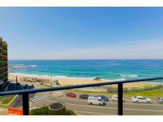 Arena Newcastle Beach Apartment, Newcastle - 4