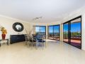 Spacious Modern Apartment with Breathtaking Views Guest house, Terrigal - thumb 7