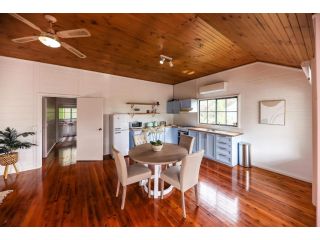 Autumn Woodshed - Stunning 2BR Cottage Right Near Lake Daylesford Guest house, Daylesford - 4