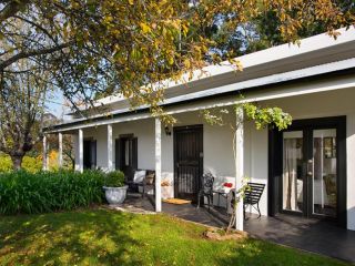 Aysgarth Guest house, Daylesford - 2