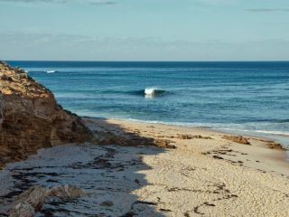 Back Beach Hideaway Guest house, Blairgowrie - 1